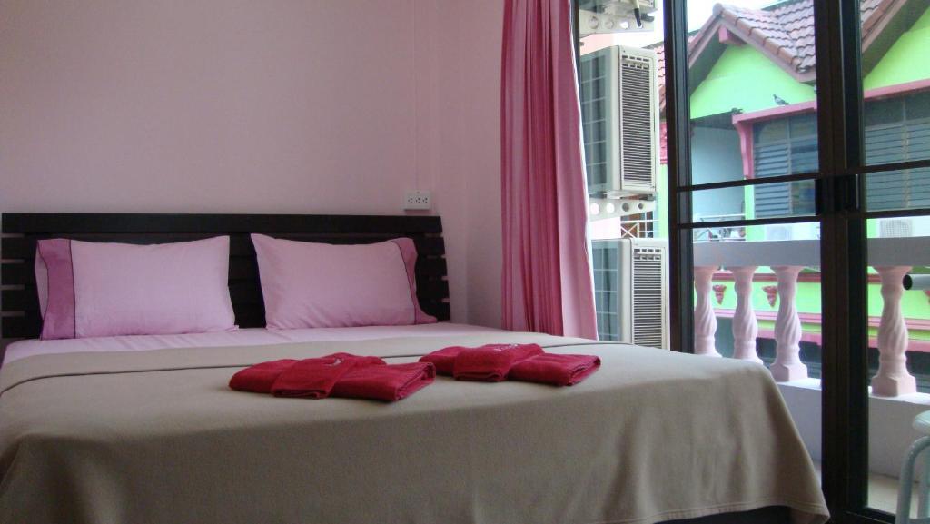 Candy House Hotell Patong Eksteriør bilde